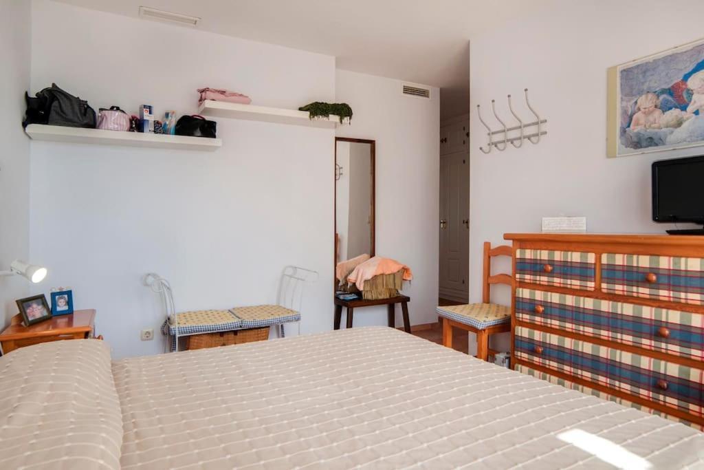 Spectacular Penthouse In Front Of The Sea, 200 M2 Terrace - Arruzafa Playa Apartment *
