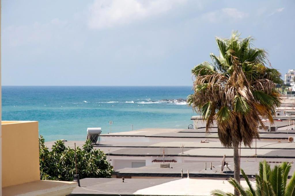 Spectacular Penthouse In Front Of The Sea, 200 M2 Terrace - Arruzafa Playa *